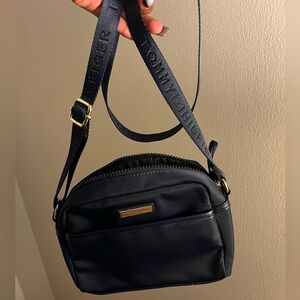 Tommy Hilfiger Cross Body purse